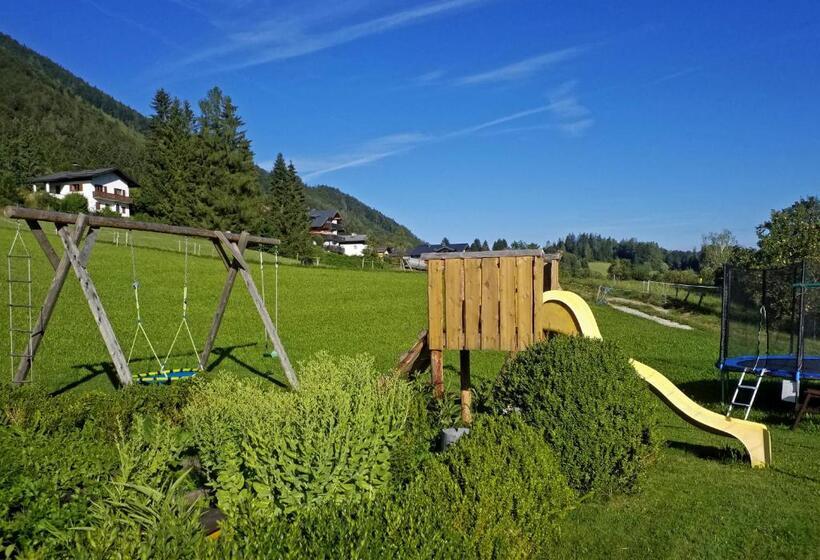 مبيت وإفطار Pension Hohenau