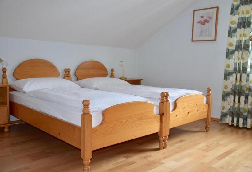 مبيت وإفطار Pension Hohenau