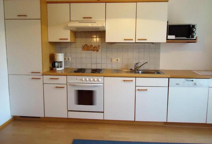 مبيت وإفطار Pension Wald