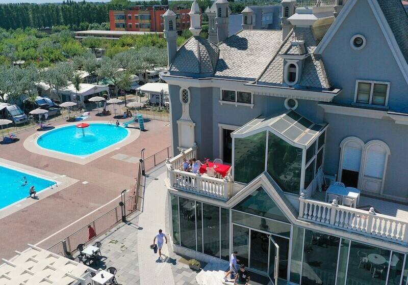 Internazionale   Family Village