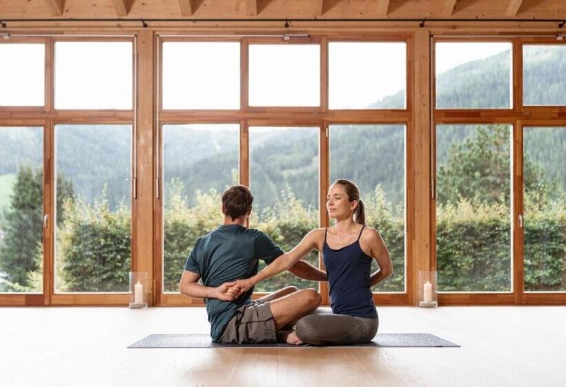 منتجع Das Ronacher Thermal Spa