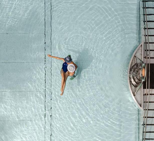 منتجع Das Ronacher Thermal Spa