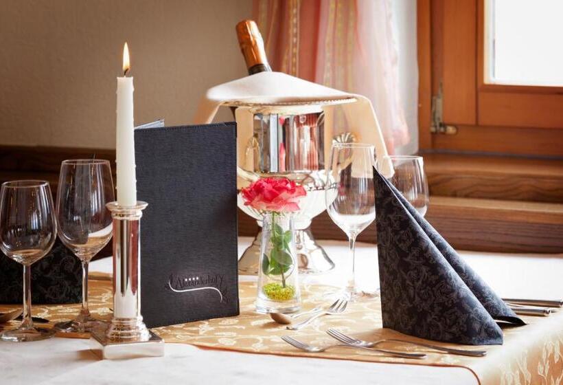 Отель Alexanderhof