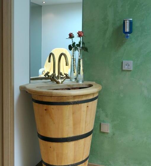 בית מלון כפרי Alia Appartements & Wellness