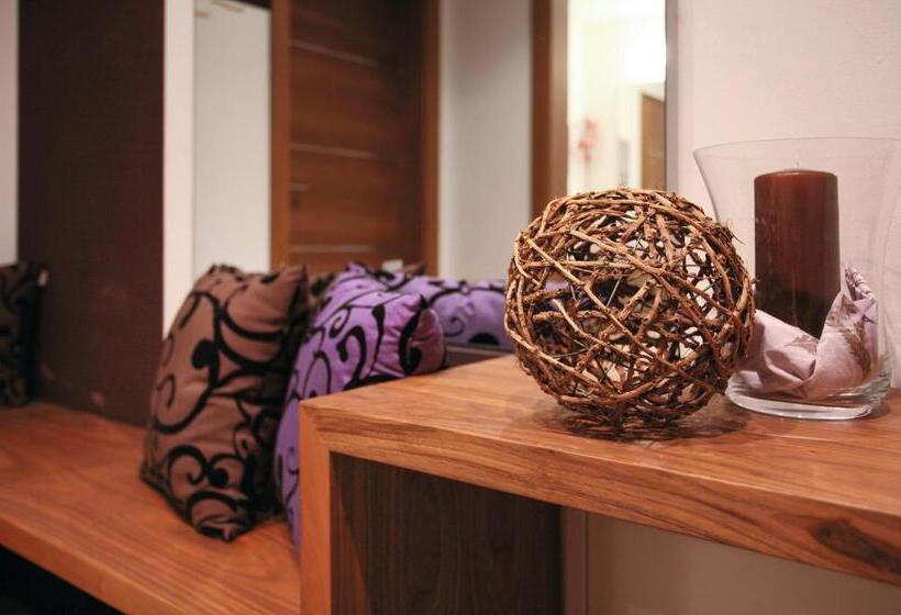 בית מלון כפרי Alia Appartements & Wellness