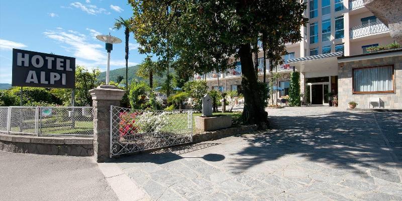 호텔 Alpi