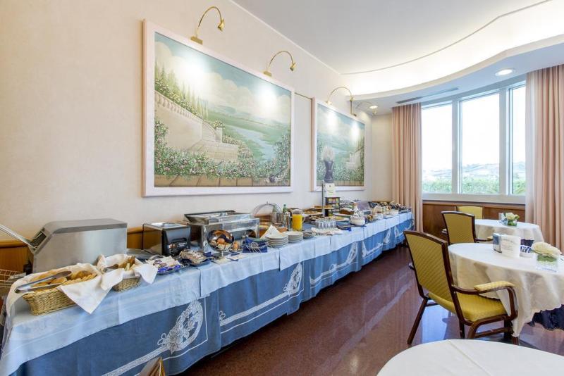 בית מלון כפרי Ambassador