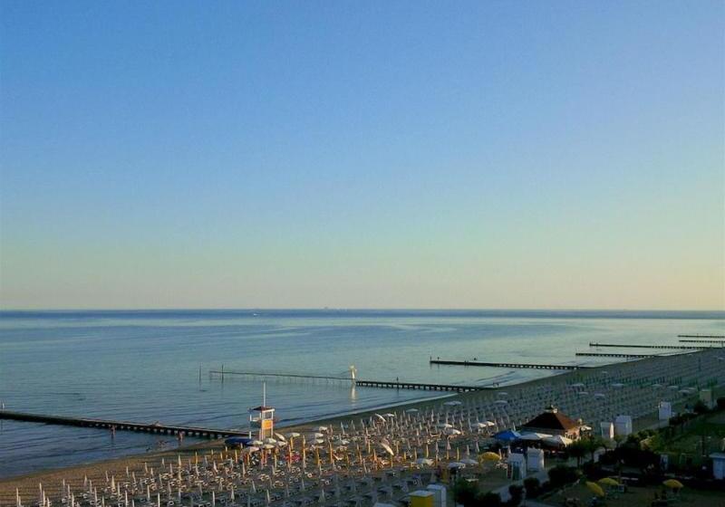 בית מלון כפרי Astor