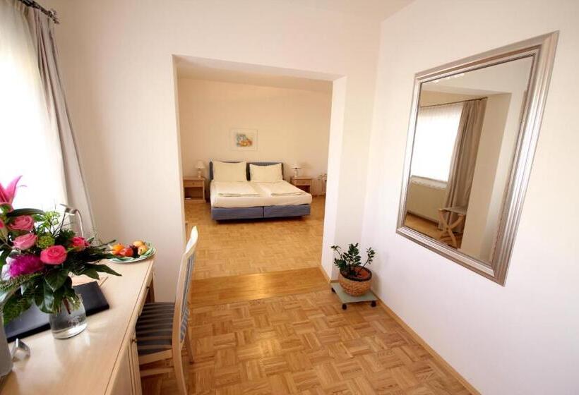 בית מלון כפרי Carinthia Stadt