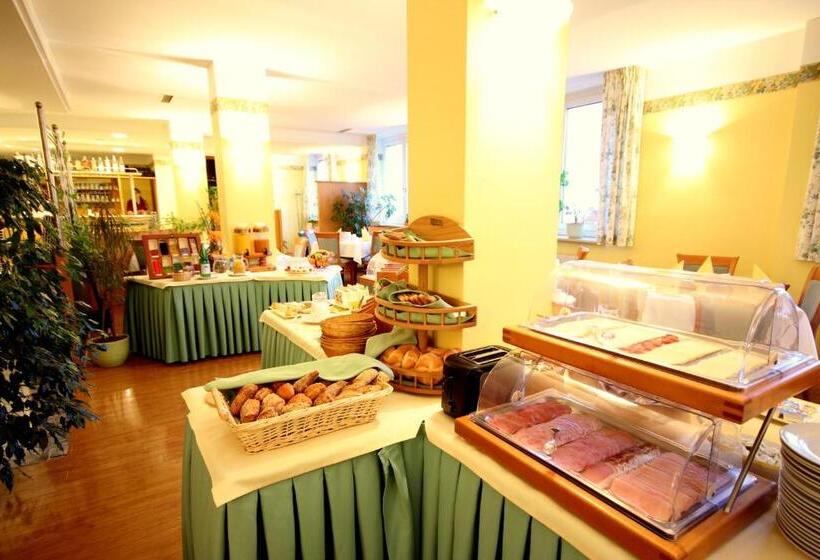 فندق Carinthia Stadt