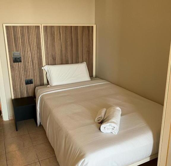 B&b Hotel Pomezia Cortese