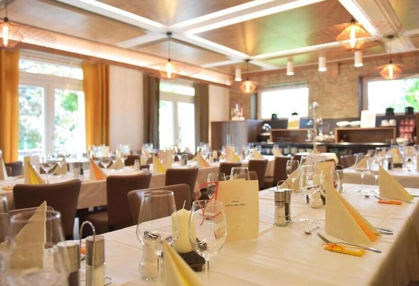 בית מלון כפרי Ertl & Mexican Cantina Salud