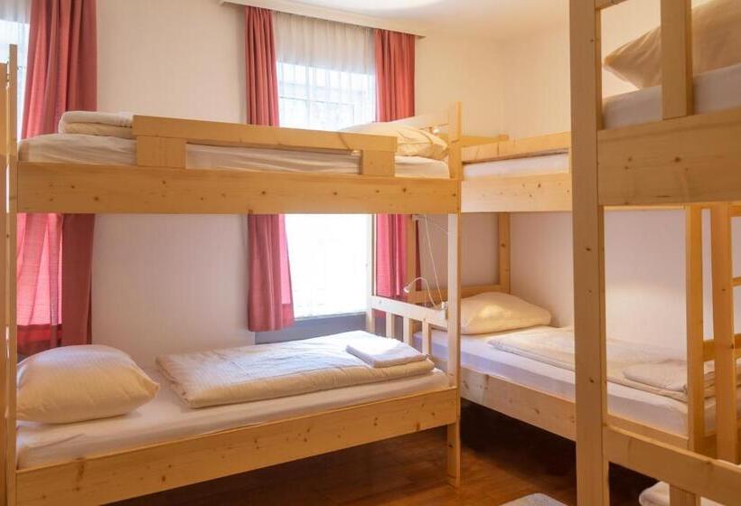 Отель & Hostel Sandwirt