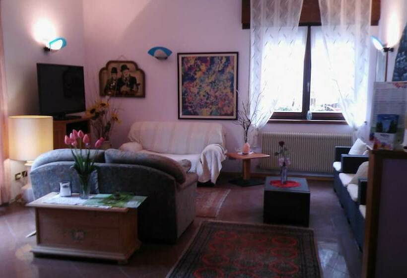 فندق Garni Rosa