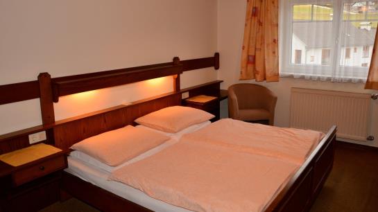 住宿加早餐  Gasthof Pension Kirchenwirt