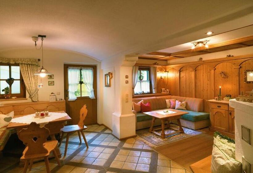 בית מלון כפרי Gut Berg Natur