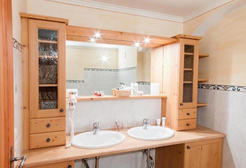 בית מלון כפרי Gut Berg Natur