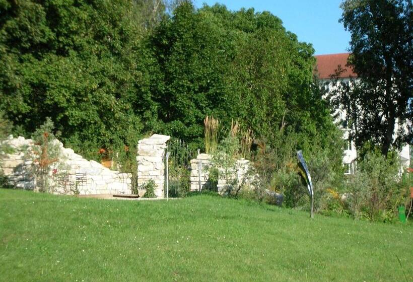 בית מלון כפרי Hallerhof