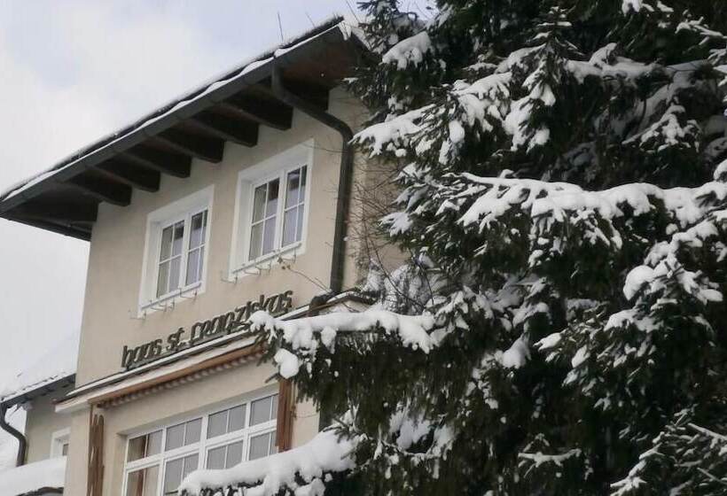 هتل Haus Franziskus