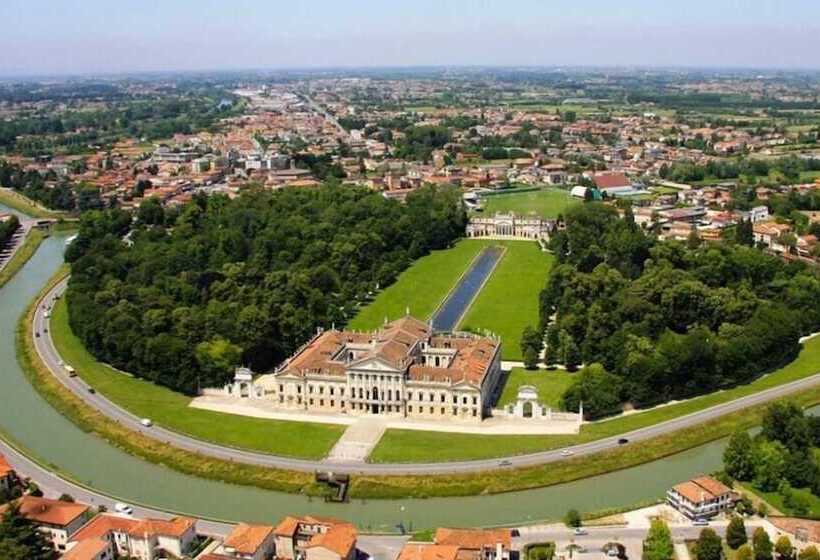 בית מלון כפרי Isola Di Caprera