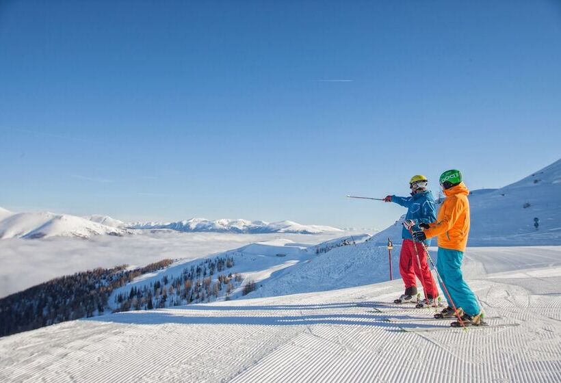 ホテル Kirchenwirt