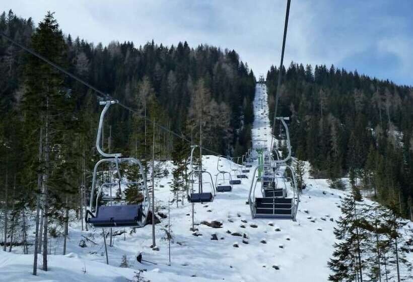 ホテル Kirchenwirt