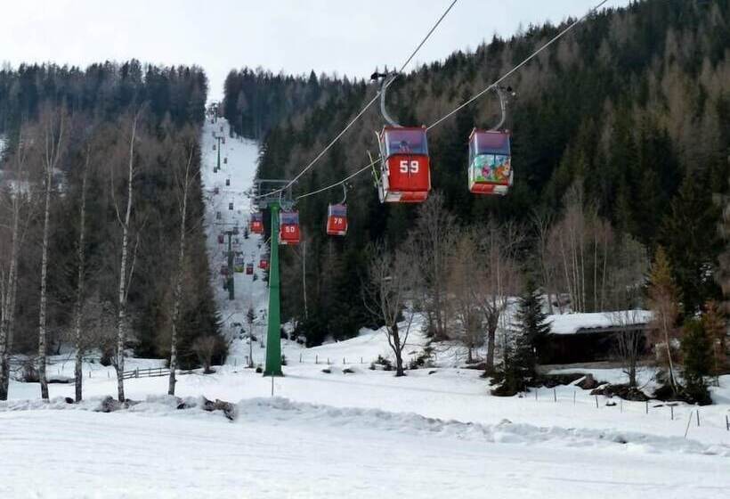 ホテル Kirchenwirt