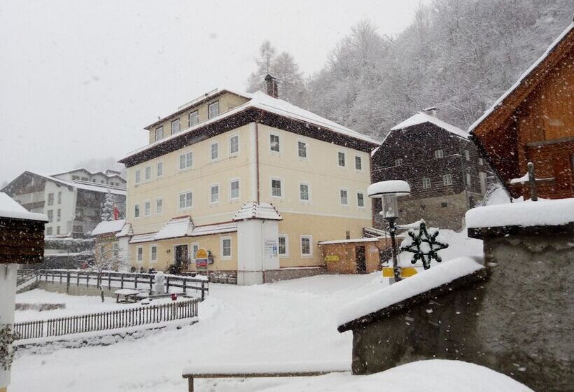 ホテル Kirchenwirt