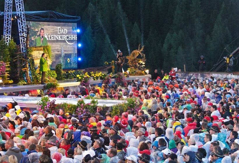 ホテル Kirchenwirt