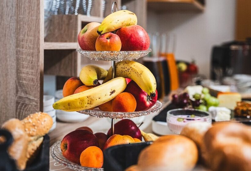 هتل Kärntnerhof Velden By S4y