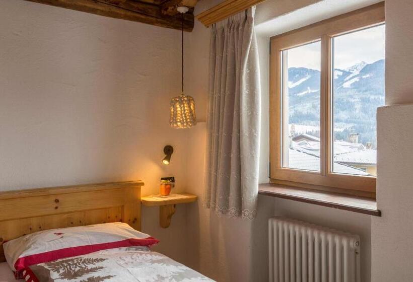 Historic Hotel Ristorante La Stua