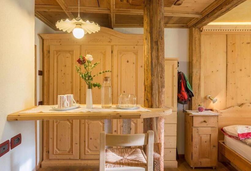 Historic Hotel Ristorante La Stua