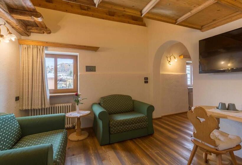 Historic Hotel Ristorante La Stua