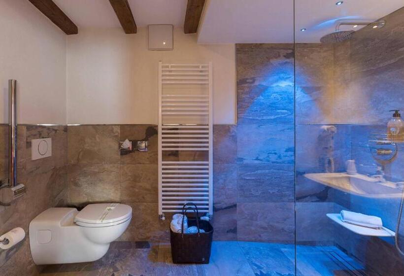 Historic Hotel Ristorante La Stua