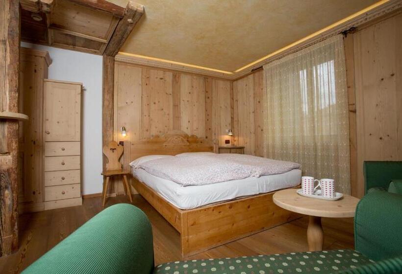 Historic Hotel Ristorante La Stua