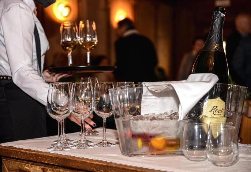 Historic Hotel Ristorante La Stua