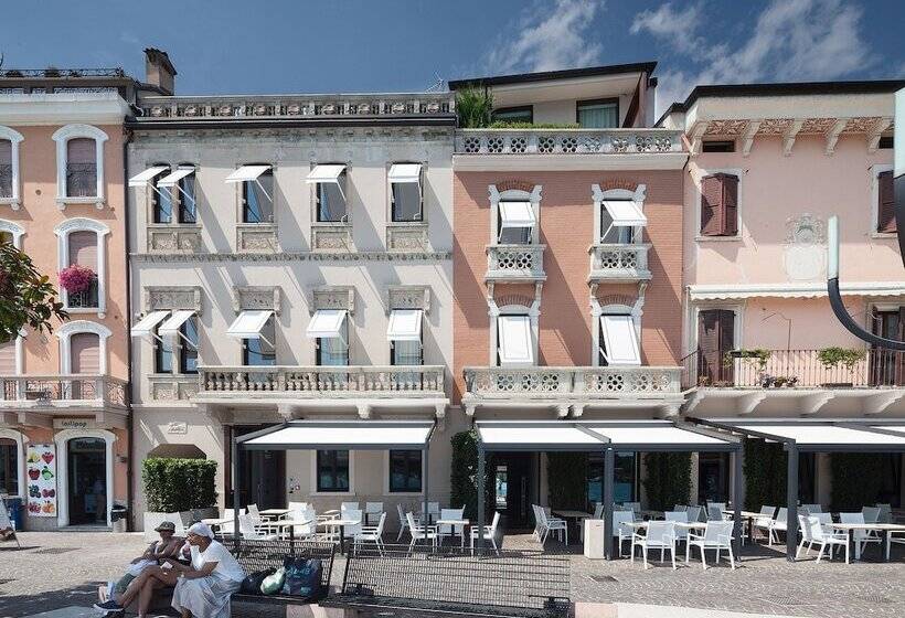 호텔 Locanda Del Benaco