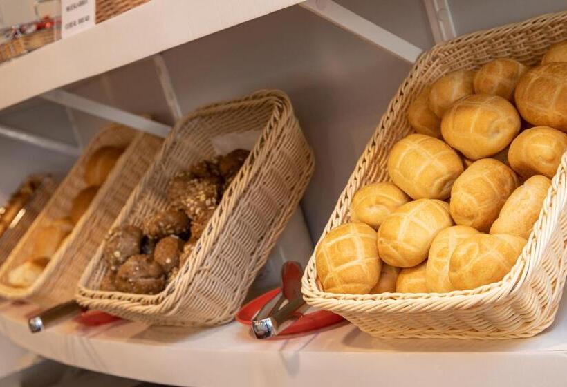 בית מלון כפרי Nember