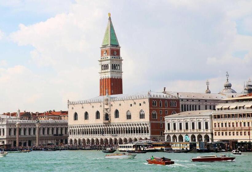 בית מלון כפרי Nember