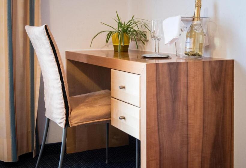 Parkhotel Zur Klause