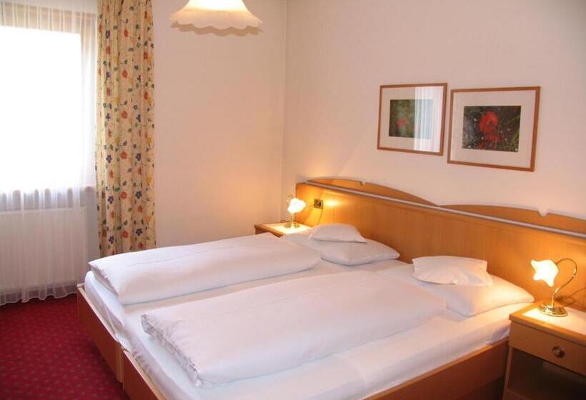 בית מלון כפרי Reichegger