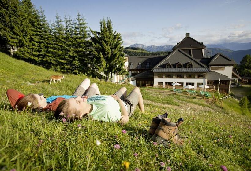 هتل Robinson Schlanitzen Alm   Hermagor