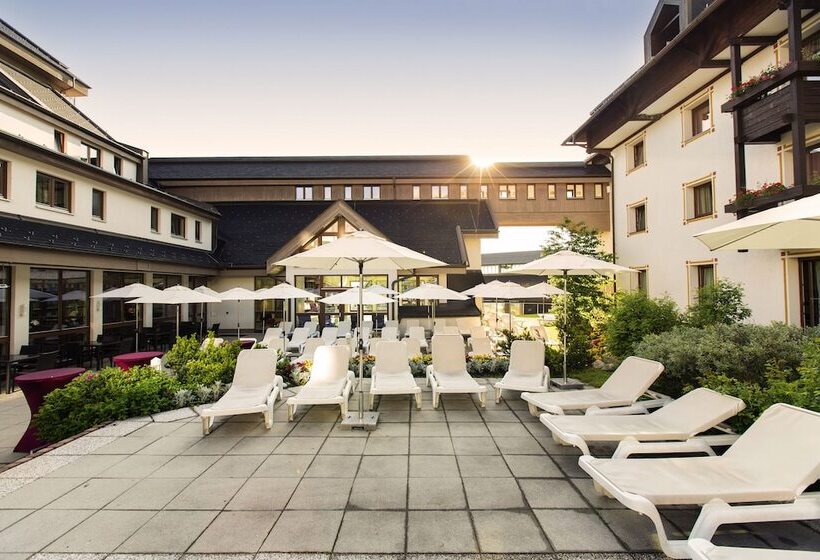 هتل Robinson Schlanitzen Alm   Hermagor