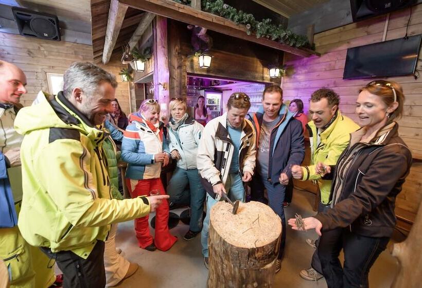 هتل Robinson Schlanitzen Alm   Hermagor