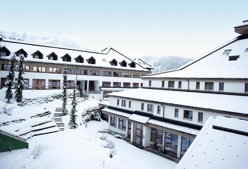 هتل Robinson Schlanitzen Alm   Hermagor