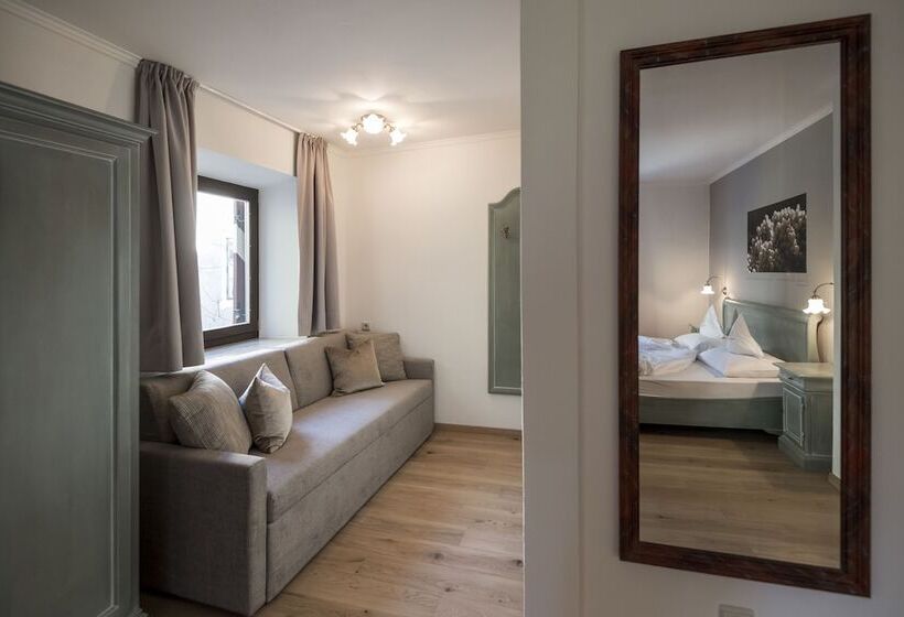 בית מלון כפרי Schloss Plars Wine & Suites