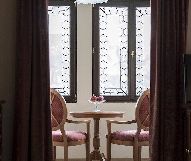 בית מלון כפרי Schloss Plars Wine & Suites