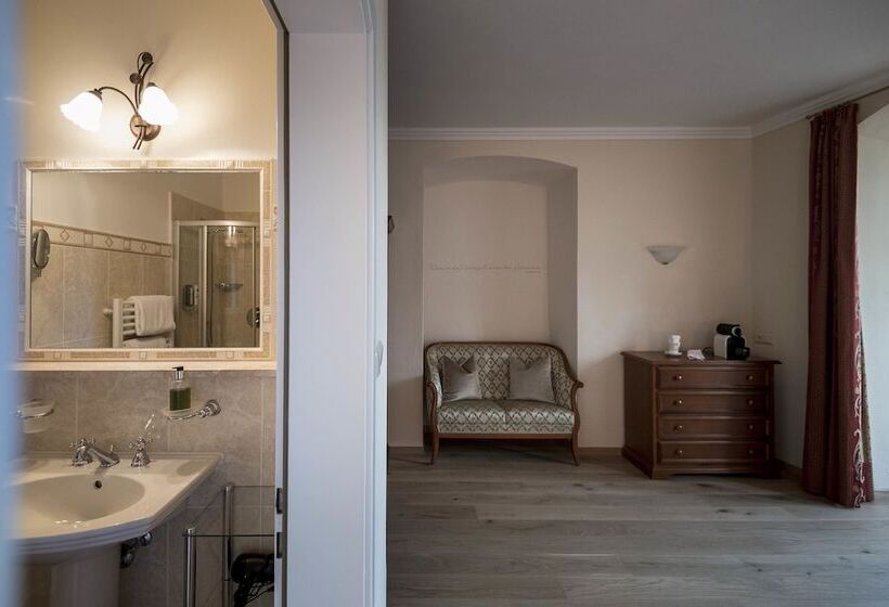 בית מלון כפרי Schloss Plars Wine & Suites