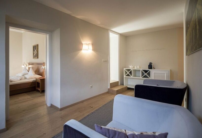 בית מלון כפרי Schloss Plars Wine & Suites