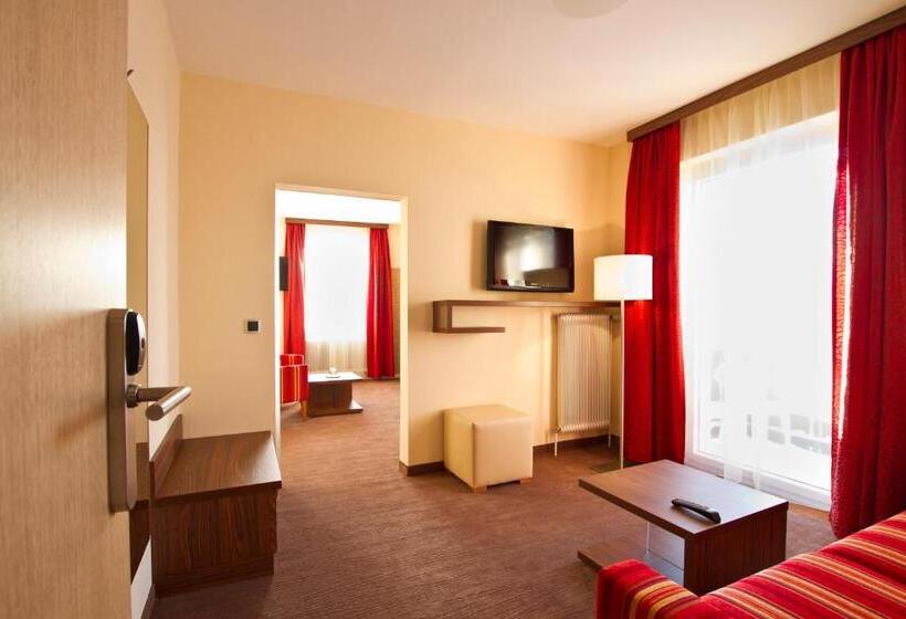 ホテル Schönis Land